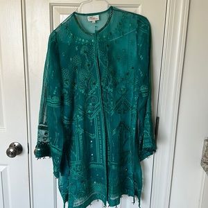 Shirt pant and spaghetti